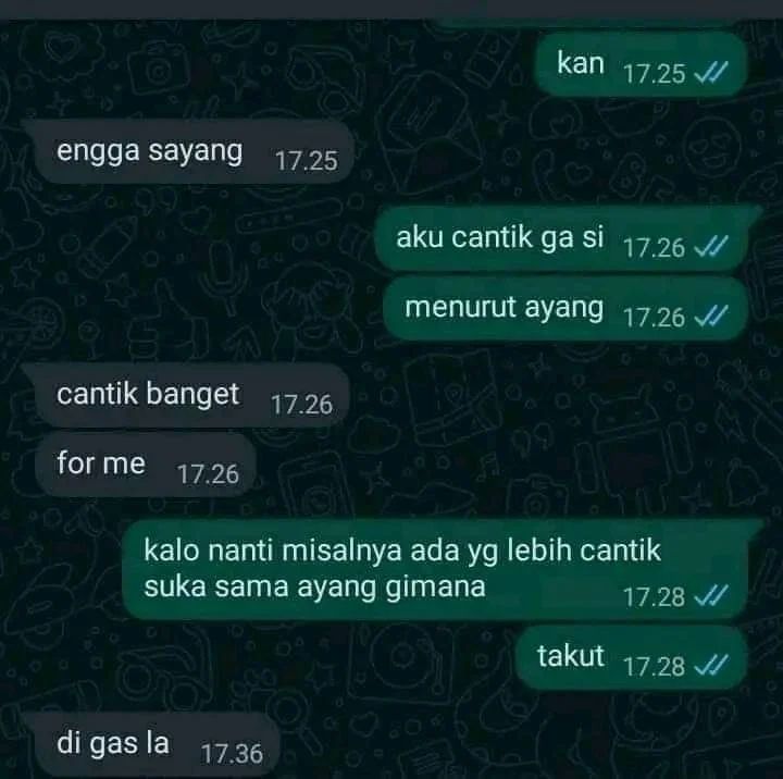 chat orang pacaran di bulan puasa © berbagai sumber