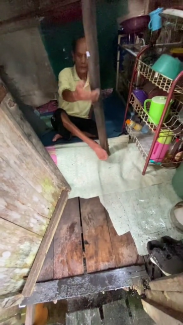 rumah gubuk di atas rawa © TikTok rumah gubuk di atas rawa © TikTok