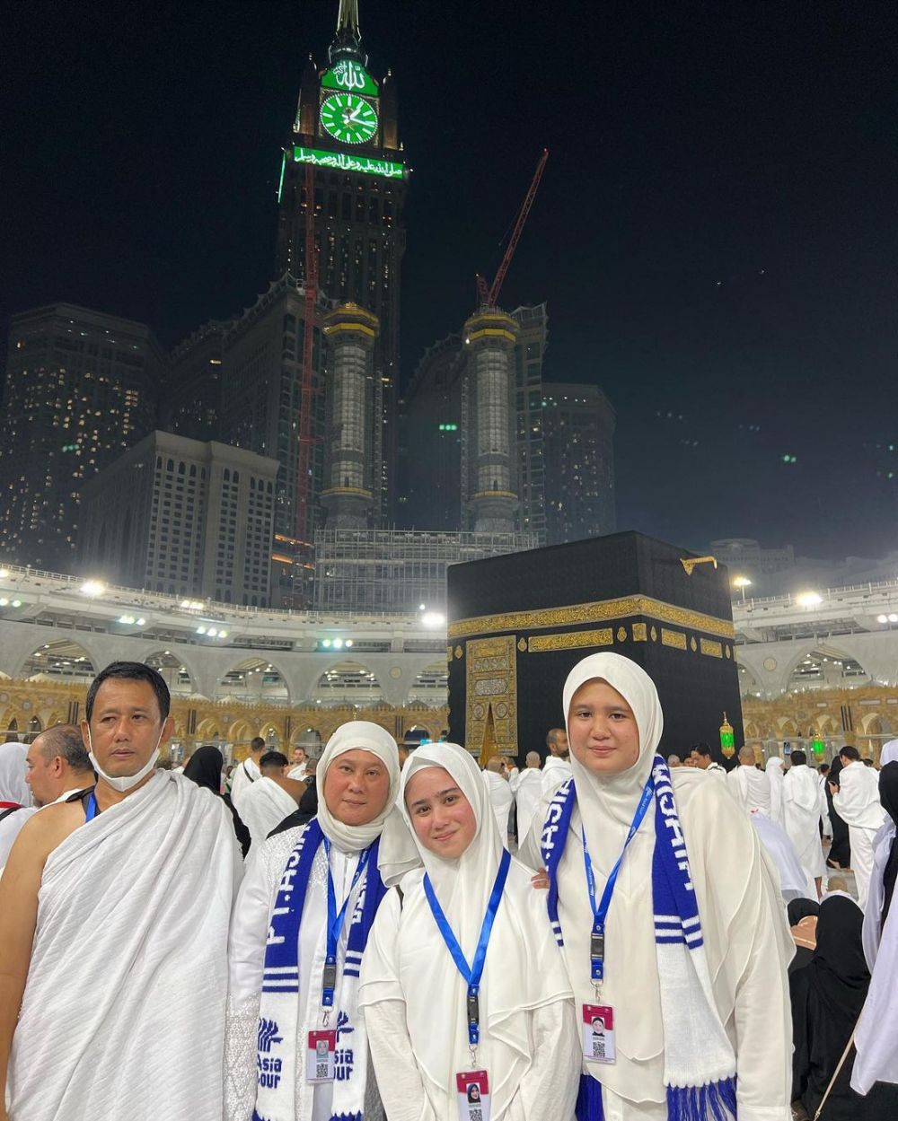 potret kenangan Tissa Biani dan ayah © berbagai sumber potret kenangan Tissa Biani dan ayah © berbagai sumber