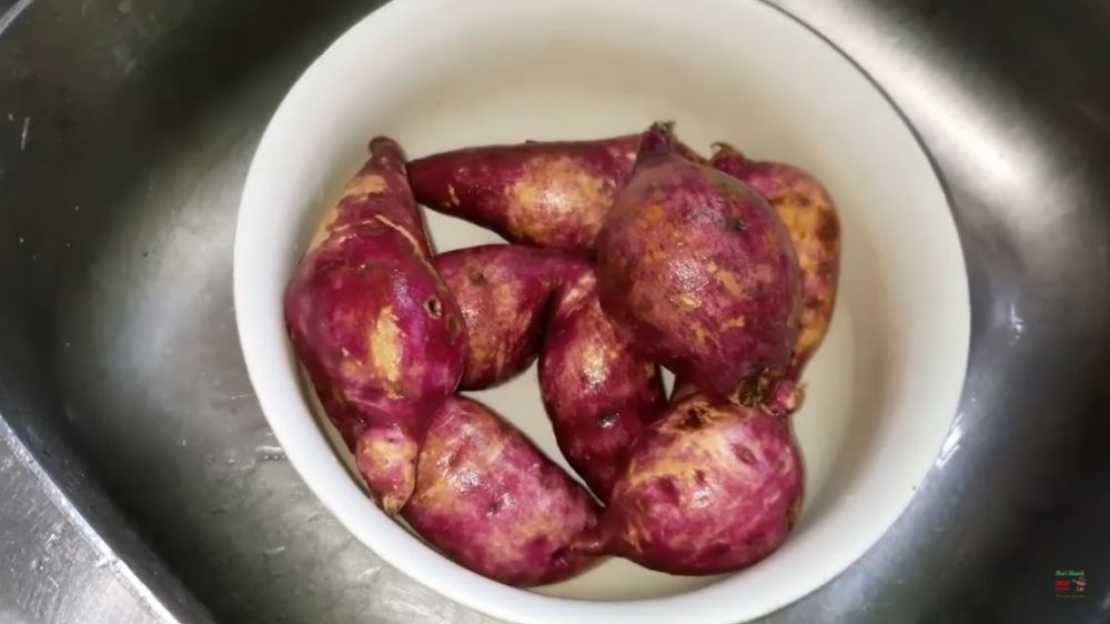 Trik mengukus ubi jalar agar tak terlalu lembek ini bikin hemat gas dan listrik