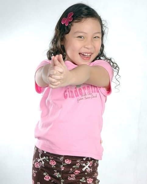 Clara Kaizer Bunga Tukang Ojek Pengkolan © berbagai sumber Clara Kaizer Bunga Tukang Ojek Pengkolan © berbagai sumber