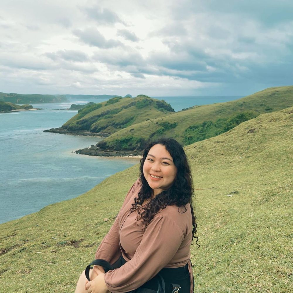 Clara Kaizer Bunga Tukang Ojek Pengkolan © berbagai sumber