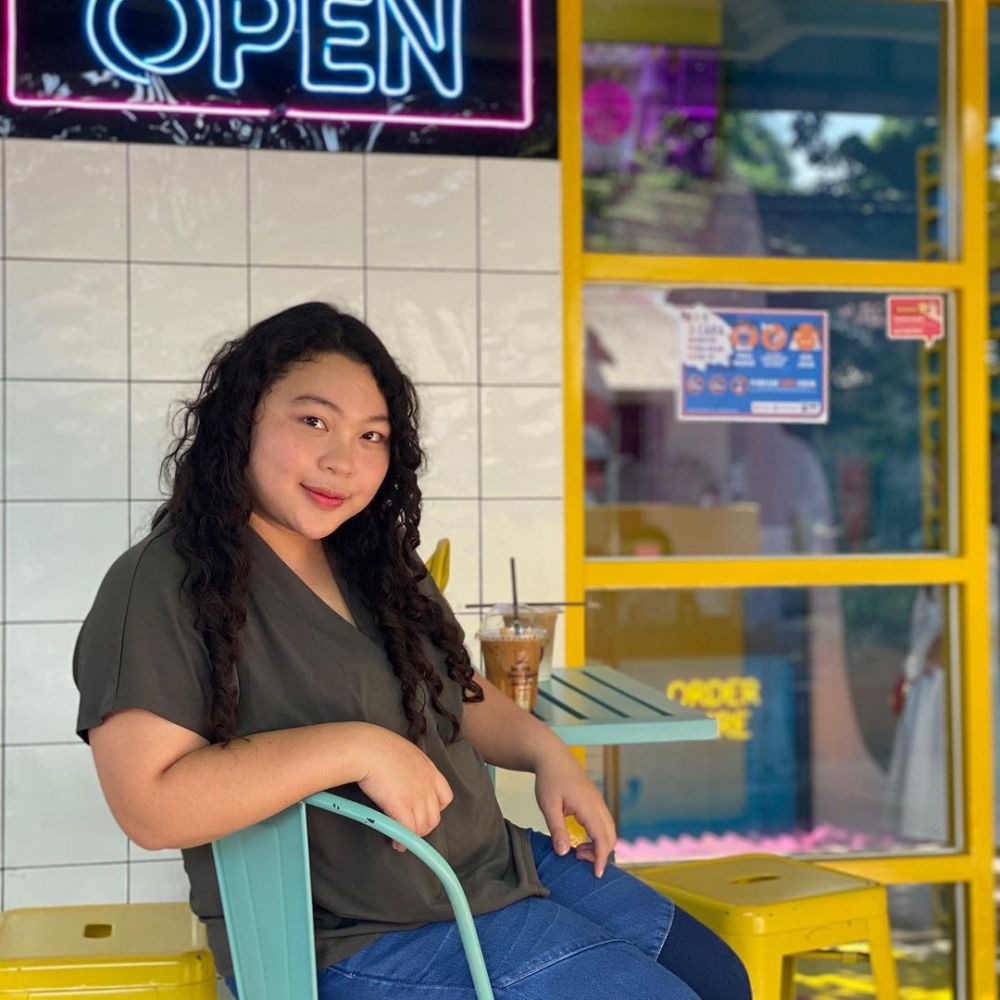 Clara Kaizer Bunga Tukang Ojek Pengkolan © berbagai sumber