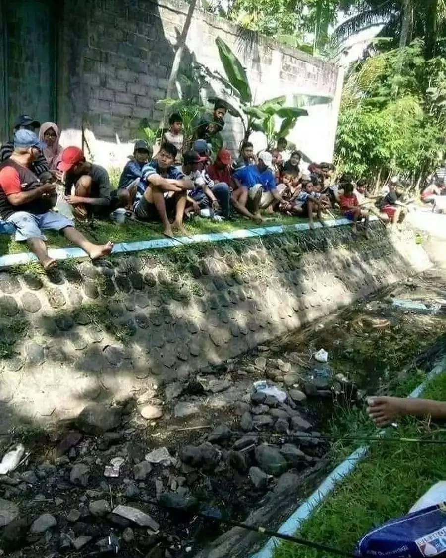 tingkah nyeleneh saat pergi liburan ini bisa bikin stress warga setempat © berbagai sumber tingkah nyeleneh saat pergi liburan ini bisa bikin stress warga setempat © berbagai sumber