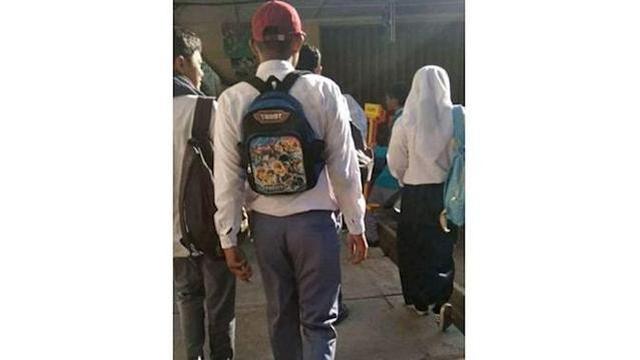13 Potret lawak tas anak sekolah ini absurdnya kebangetan © berbagai sumber 13 Potret lawak tas anak sekolah ini absurdnya kebangetan © berbagai sumber