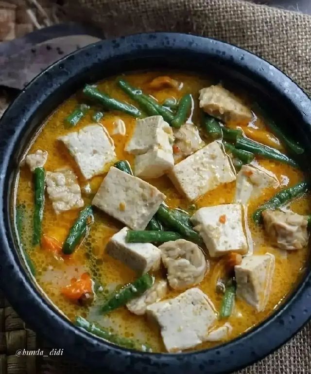 15 Resep olahan tahu berkuah santan pedas, lezat, praktis, dan menggugah selera