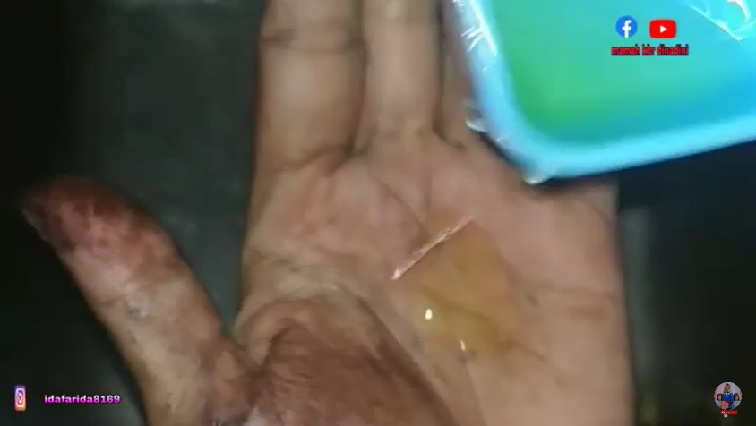 Tanpa perlu pakai sabun, ini cara menghilangkan getah pisang di tangan pakai 2 bahan