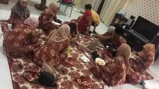Potret kocak orang pakai baju Lebaran Berbagai sumber
