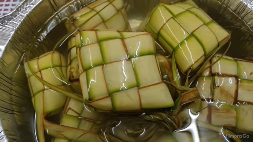 Cara menyimpan janur yang sudah dirangkai untuk bungkus ketupat, tetap hijau hingga 1 minggu