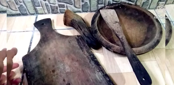 Cara mengubah spatula kayu hitam menjadi bersih seperti baru, cuma pakai tiga bahan dapur