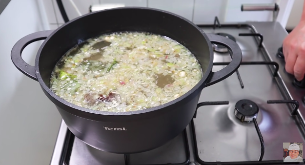 Trik mudah bikin sop kambing agar empuk, nikmat, dan kuahnya tidak prengus