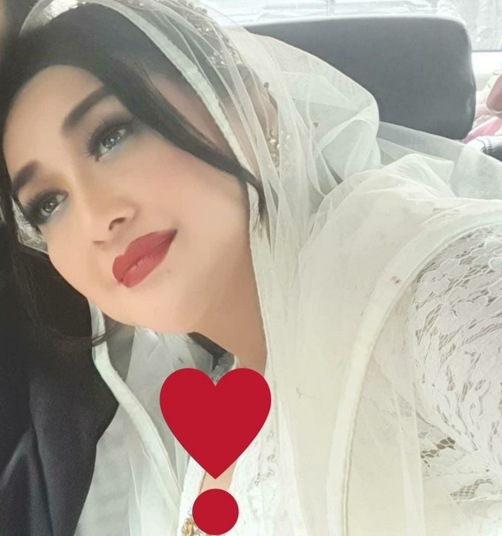 Paramitha Rusady mirip artis Bollywood Instagram