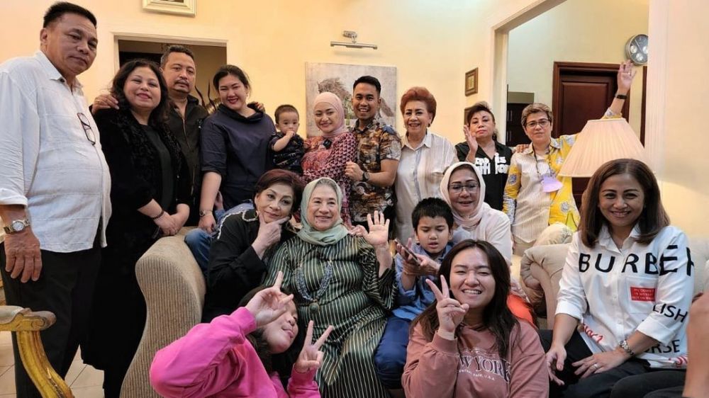 kenangan mesra nathalie dan fariz © berbagai sumber