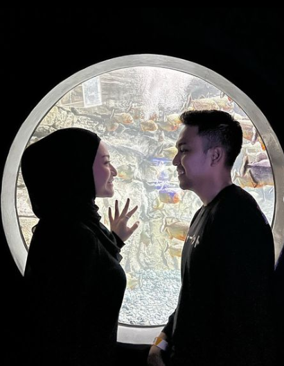 kenangan mesra nathalie dan fariz © berbagai sumber