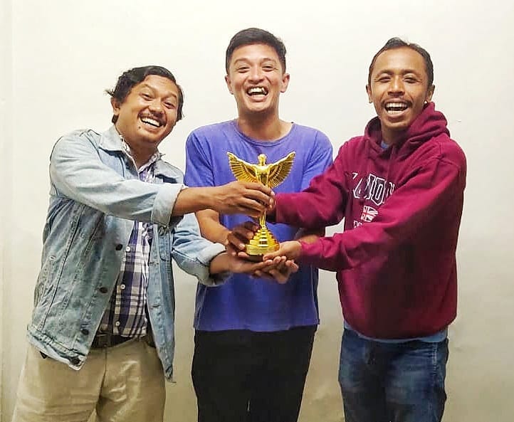 potret kompak persahabatan ojak, purnomo, dan tisna © berbagai sumber potret kompak persahabatan ojak, purnomo, dan tisna © berbagai sumber