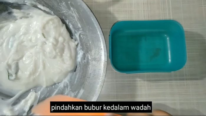 Tanpa santan, ini trik mengolah adonan bubur sumsum agar tetap gurih dan lembut maksimal