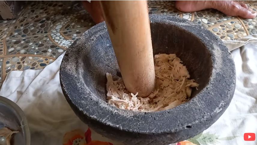 Tanpa perlu digoreng, ini trik bikin abon ayam yang lezat, kering, dan tahan hingga berbulan-bulan