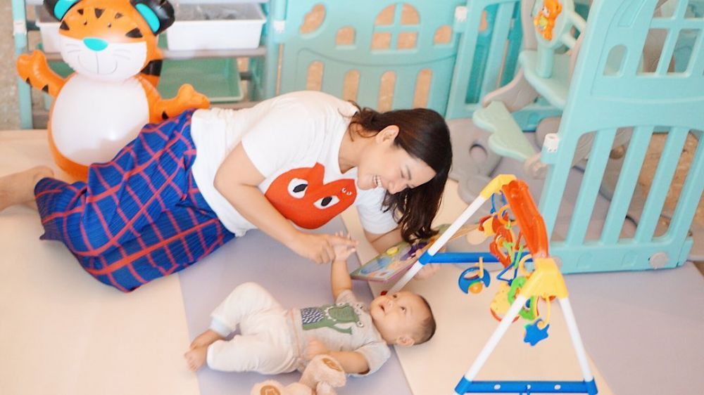 Istri Kang Tisna di sinetron TOP momong anak © Instagram