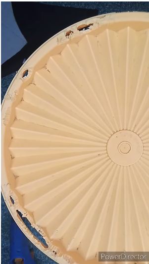 Cuma pakai sampah dapur, ini cara praktis menambal tutup toples yang bolong