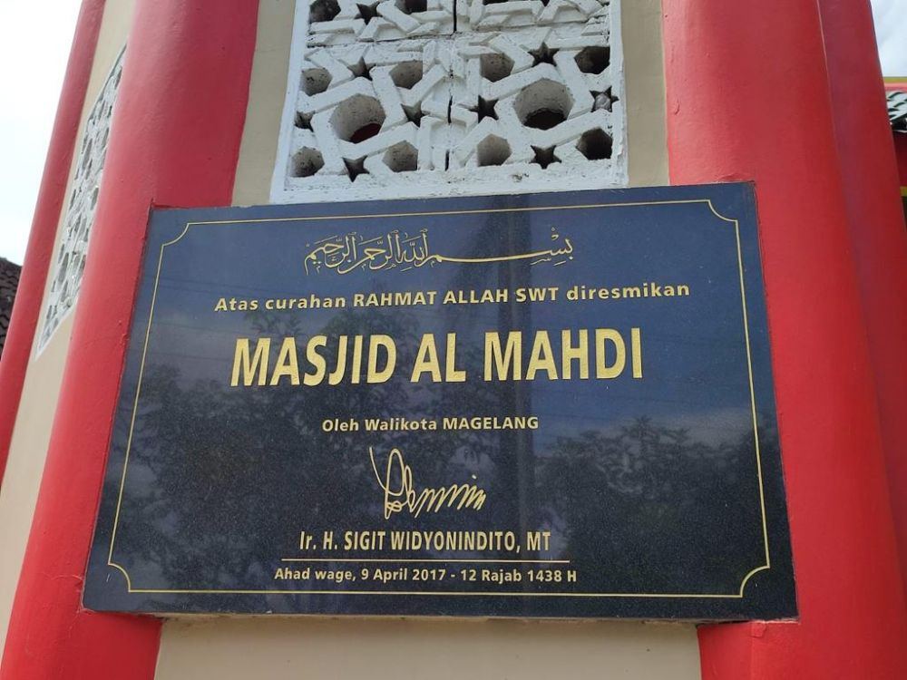 Uniknya Masjid Al-Mahdi di Magelang, arsitekturnya mirip Klenteng
