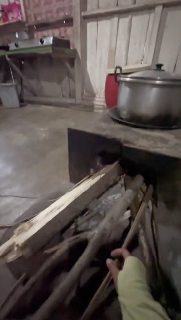 dapur dari kayu © TikTok 