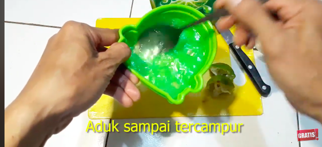 Pakai dua bahan dapur, ini cara hilangkan sisa lemak dan bau amis di cucian piring