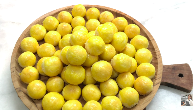 Trik memanggang kue nastar agar matang merata, mengilap, dan antiretak