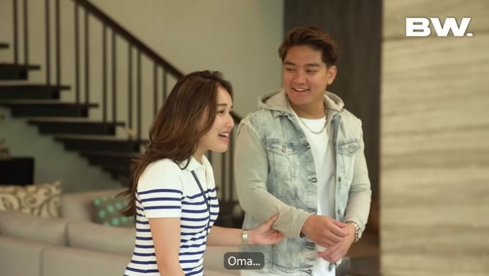 pertemuan ayu ting ting dengan keluarga boy © YouTube