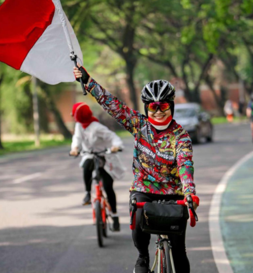 Wanita berambut tebal di iklan sampo © 2023 brilio.net