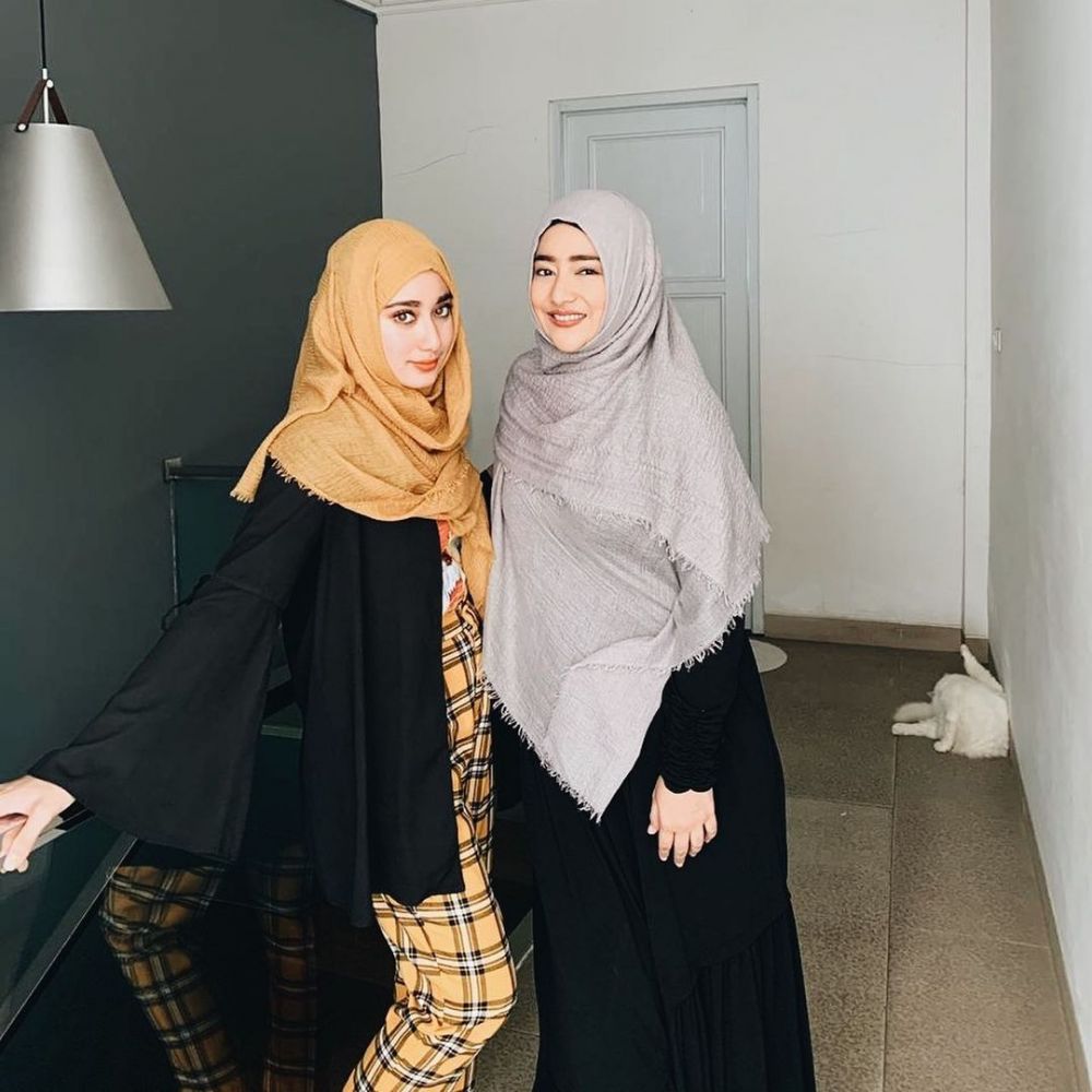 potret kebersamaan cindy fatikasari dan anak sulungnya di keseharian © berbagai sumber