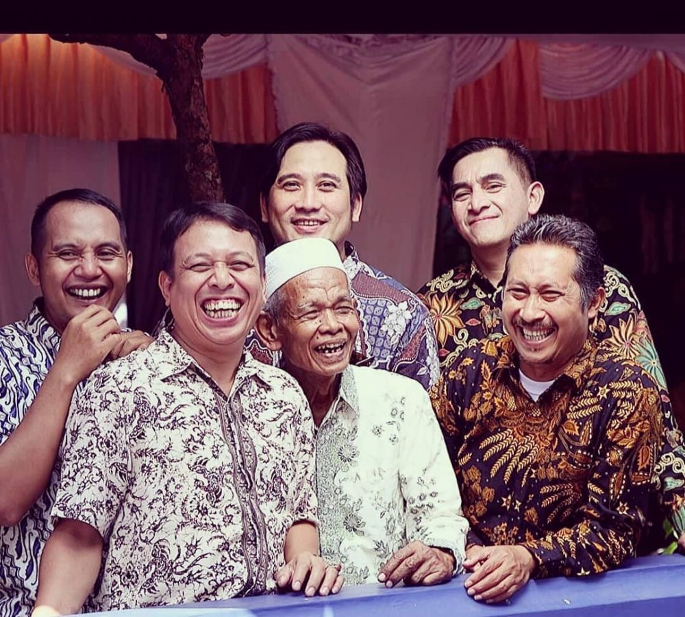 Penjual ketoprak di TOP ini pernah jadi sutradara  © 2023 brilio.net Penjual ketoprak di TOP ini pernah jadi sutradara  © 2023 brilio.net