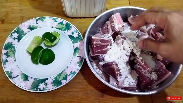 Trik ampuh hilangkan bau prengus di daging kambing cuma pakai 2 bahan dapur