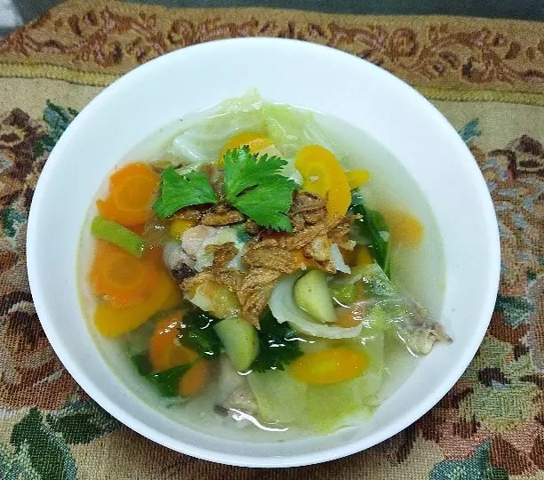 25 Resep masakan ayam berkuah tanpa santan paling enak untuk buka puasa, empuk dan sederhana