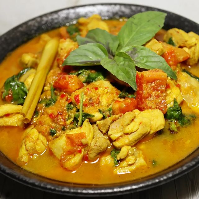 25 Resep masakan ayam berkuah tanpa santan paling enak untuk buka puasa, empuk dan sederhana