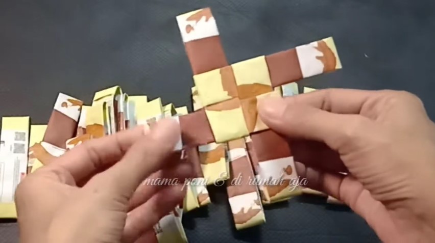 7 Cara bikin tatakan piring dan gelas dari sampah dapur, rapi dan estetik