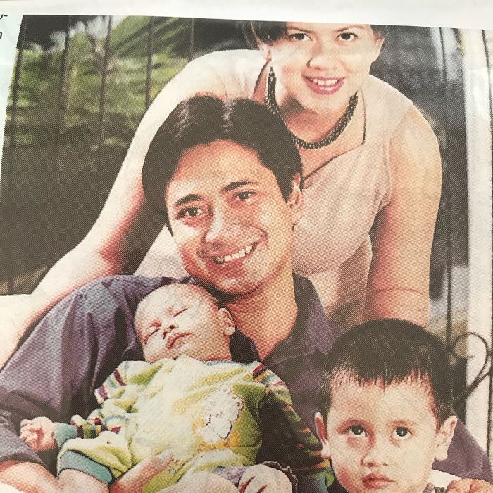 Pria berkumis di iklan penyedap rasa era 90-an © 2023 brilio.net Pria berkumis di iklan penyedap rasa era 90-an © 2023 brilio.net