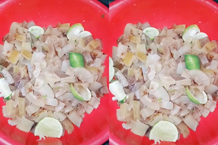 Cuma pakai dua bahan, begini cara menghilangkan bau khas kikil