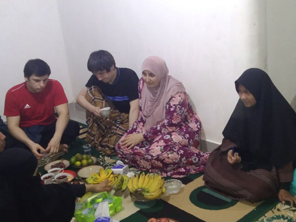 wanita sulawesi barat dijodohkan bule prancis © Facebook