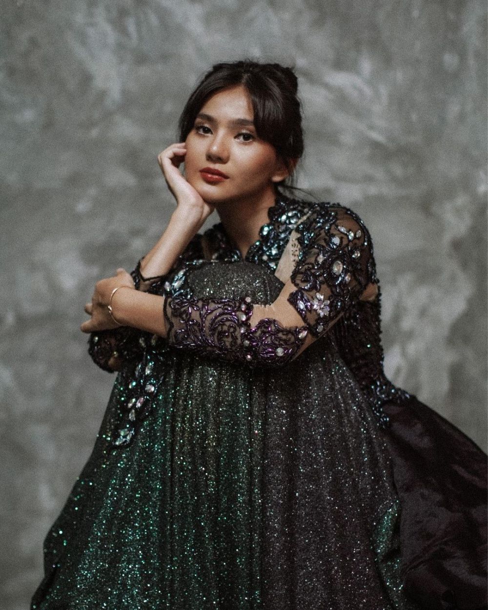 potret terbaru kekasih bobby © berbagai sumber potret terbaru kekasih bobby © berbagai sumber