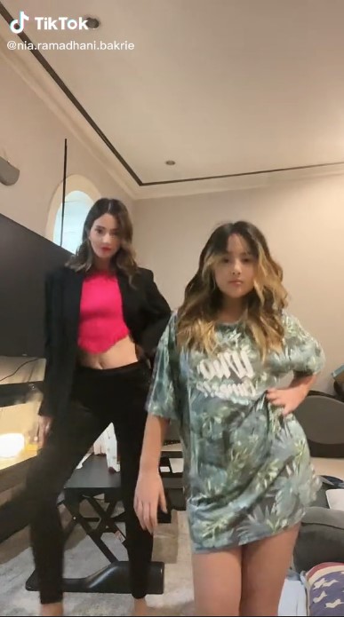 gaya Nia Mikhayla saat joged TikTok © TikTok gaya Nia Mikhayla saat joged TikTok © TikTok
