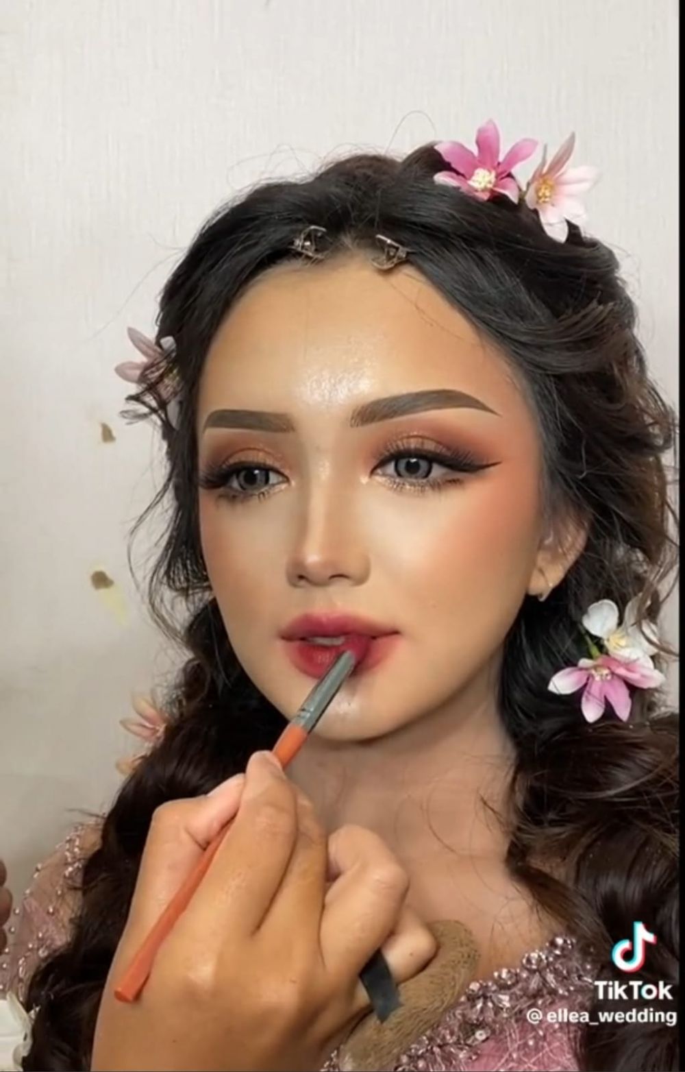 makeup look Korea ini hasilnya bikin takjub, disebut mirip Alia Bhatt © TikTok makeup look Korea ini hasilnya bikin takjub, disebut mirip Alia Bhatt © TikTok