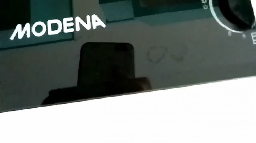 Pakai dua bahan dapur, ini trik mudah hilangkan kerak di permukaan kompor tanam