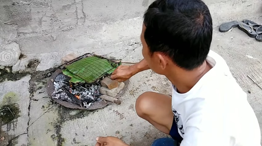 Tanpa marinasi berjam-jam, ini cara bakar ikan agar bumbunya tak meleleh dan meresap sempurna