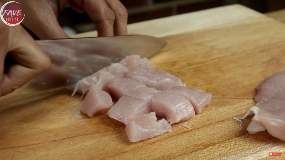 Trik mengempukkan dada ayam agar tak keras saat dimasak, cukup pakai 1 bahan dapur