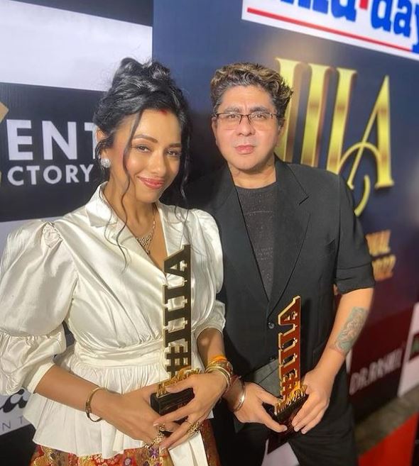 gaya modis Rupali Ganguly di dunia nyata © 2023 brilio.net