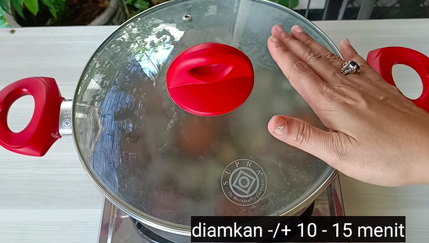 Hemat gas, ini trik cepat bikin telur bacem yang matang merata dan warnanya cokelat sempurna