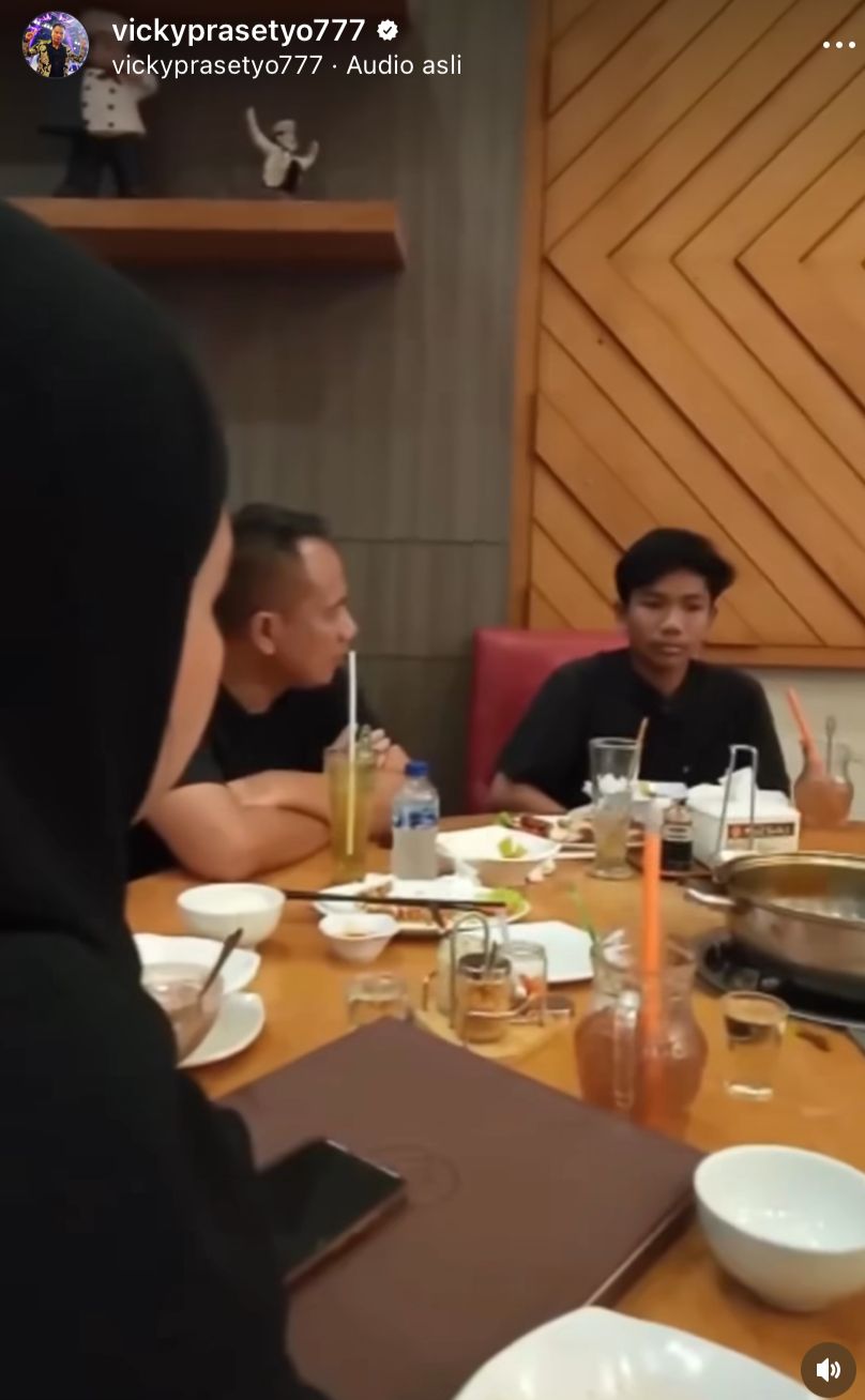 momen vicky prasetyo bertemu anak kandung © instagram
