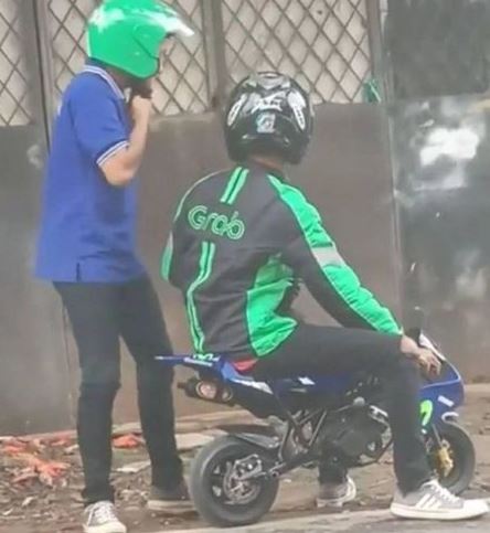 Ojek online dengan motor mewah Berbagai sumber Ojek online dengan motor mewah Berbagai sumber
