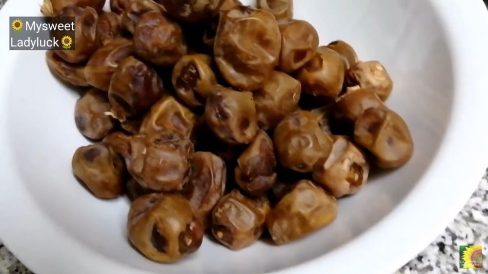 Trik melunakkan kurma yang kering dan keras agar lembut tanpa mengubah rasa