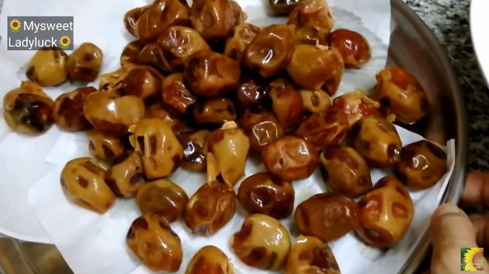 Trik melunakkan kurma yang kering dan keras agar lembut tanpa mengubah rasa